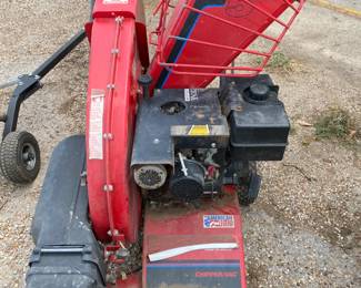 Troy-Bilt Vacuum/Shredder/Chipper