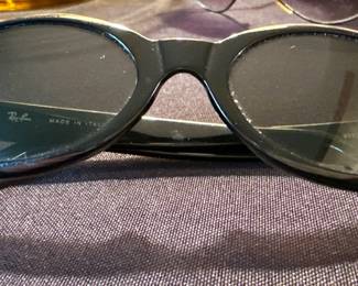 Black Women's Ray Ban  RB2110 Rituals  901