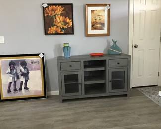 Tv cabinet with storage drawers. Excellent condition 