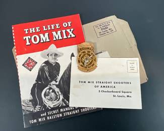 Vintage" Tom Mix Straight Shooter" Badge (Mint), Guide