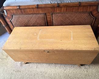Lane cedar chest