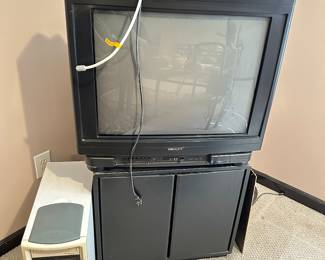 Scott tv, entertainment center