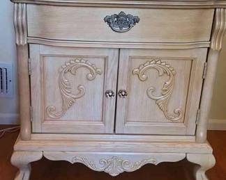 Lexington Furniture Victorian Washstand