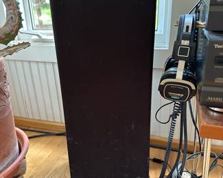 RE29 - $125. Advent Prodigy Speaker PAIR