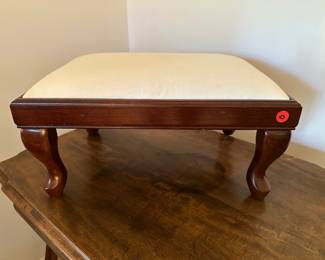 RF10 - $10 step stool