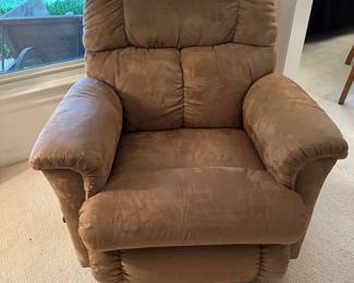 RF16 - $125 microfiber La-Z-Boy rocker/recliner. Measures 36" wide x 37.5" tall. 