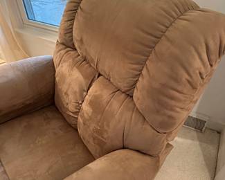RF16 - $125 microfiber La-Z-Boy rocker/recliner. Measures 36" wide x 37.5" tall. 