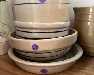 RD33 - Vintage Pottery Bowls priced individually. 