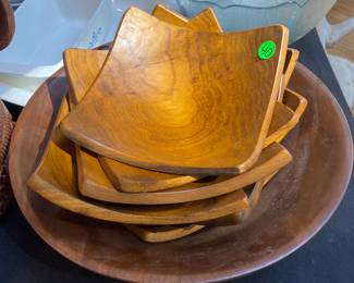RK33 - $40 Adirondack Elmwood Serving Bowl and Plates
