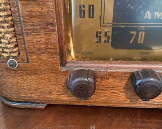 RD47 - $150. Crosley Victory Model Radio - Powers on will tuner knob will not move. Case is in very good shape. 