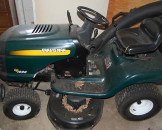 Nice Craftsman 18hp  Mower with Leaf Catcher Bagger Hardly Used