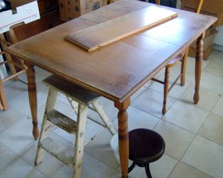 1930's Kitchen Table & 4 Matching Chairs Not Pictured