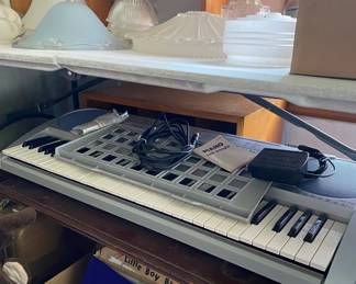 Electronic keyboard piano and Vintage Lamp Shades Glass