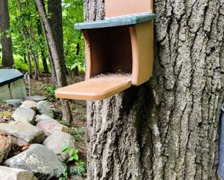 Wild Life Feeding Station