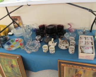 Asian tea sets, art glass sculptures, Forte Crisa dish set & other fine pieces. 