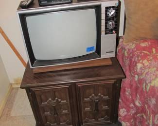 Cool retro 1985 TV 