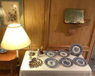 Spode Blue Room collection of 6 plates; green Italian style tray embellished with gold accents