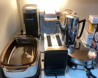 Many kitchen small appliances