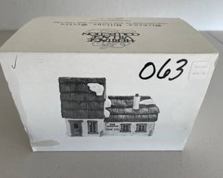 Dept 56 Dickens Village The Cottage of Bob Cratchit and Tiny Tim Heritage Village Collection RETIRED