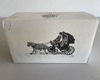 Dept 56 Heritage Village Collection Central Park Carriage RETIRED
