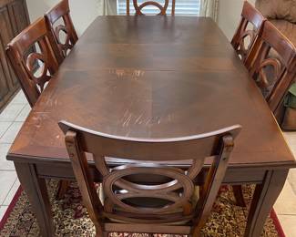 Dining Room Table w/ 6 Chairs and Leaf