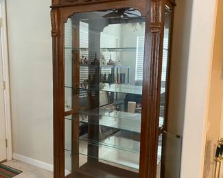 Vintage Pulaski Lighted Display/Curio Cabinet