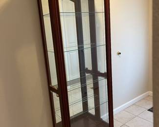 Vintage Pulaski Lighted Display/Curio Cabinet