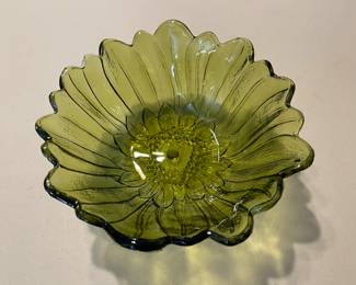 Vintage Indiana Glass Avacado Green Salad Bowl