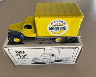 Vintage First Gear 1951 Ford F-6 Dry Goods Van Double Decker 75th Anniversary Moon Pie 1:34 Scale Diecast