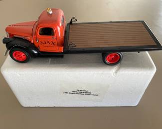 Vintage National Motor Museum 1941 Chevy Flatbed Truck AJAX 1:32 Scale Diecast