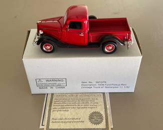Vintage National Motor Museum 1936 Ford Pickup 1:32 Scale Diecast