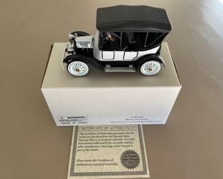 Vintage National Motor Museum 1915 Chevy Five Passenger Baby Grand 1:32 Scale Diecast