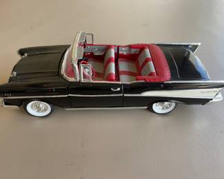Vintage Ertl 1957 Chevy Belair Convertible 1:18 Scale Diecast