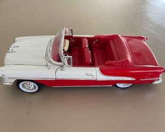 Vintage Welly 1955 Oldsmobile Super 88 Convertible 1:24 Scale Diecast