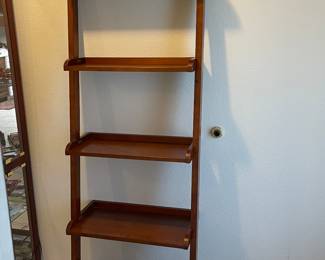 5-Level Leaning Ladder Shelf