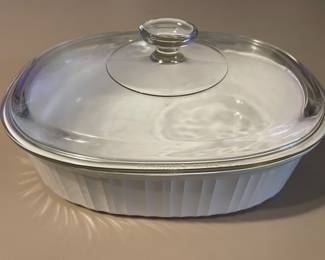Vintage Corning Ware French White 2.8 Liter Oval Casserole Dish w/ Lid