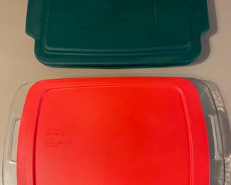 Vintage Anchor Hocking and Pyrex 3 Qt Dishes w/ Lids