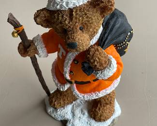 Vintage “Santa Claude” w/ a Bag Full of Goodies for TN Fans Large Resin Figurine