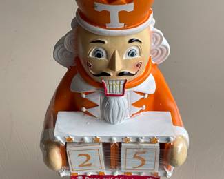 Vintage Countdown til Christmas Resin Figurine