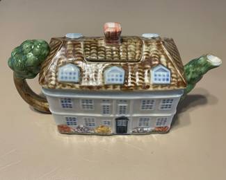 Vintage Cottage Ware Teapot