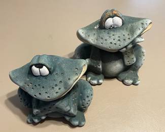 Vintage Hand Painted Ceramic Frogs