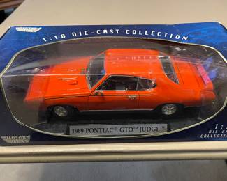 Vintage MotorMax 1969 Pontiac GTO Judge 1:18 Scale Diecast