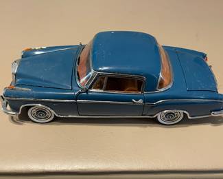 Vintage Sun Star 1958 Mercedes Benz 220SE 1:18 Scale Diecast