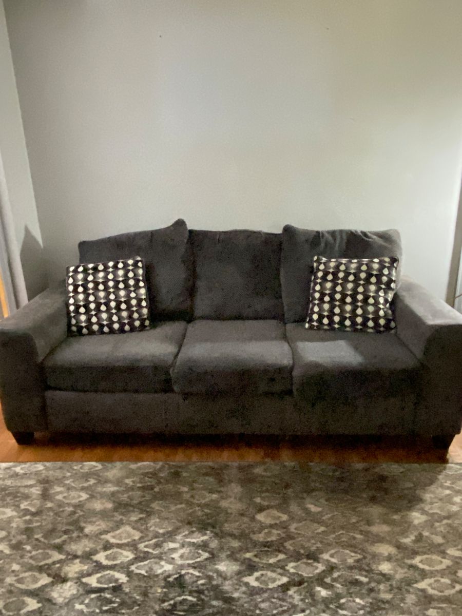 Blue Moon Estate Sale in Irondequoit, New York starts on 10/21/2023