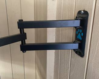 55" Samsung Smart TV mount