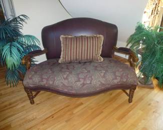 Havertys Leather Seat Settee