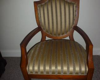 Mahogany Arm Side Chiair