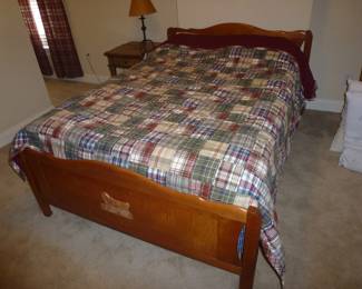 Vintage Virginia House Maple Full Size Bed With Carved Wagon