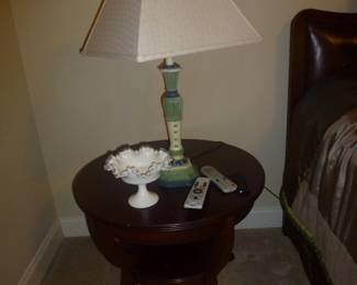 MAHOGANY TABLE, FENTON RIBBON DISH, LAMP