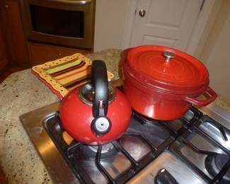 CAST IRON POT AND TEA POT